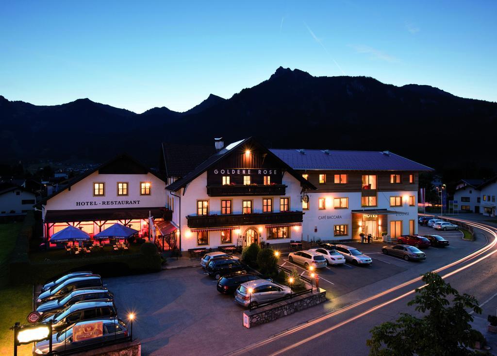 Hotel Goldene Rose Reutte Exterior photo