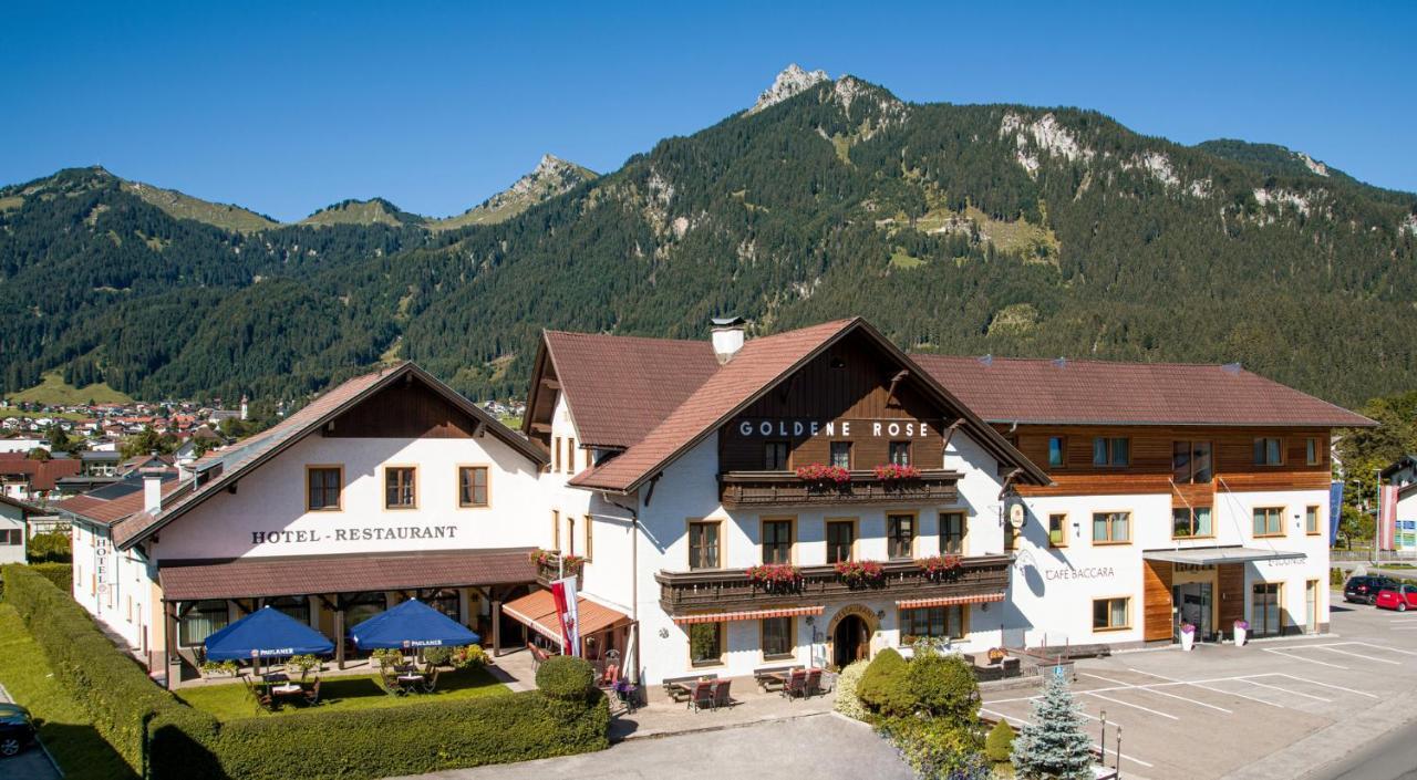 Hotel Goldene Rose Reutte Exterior photo